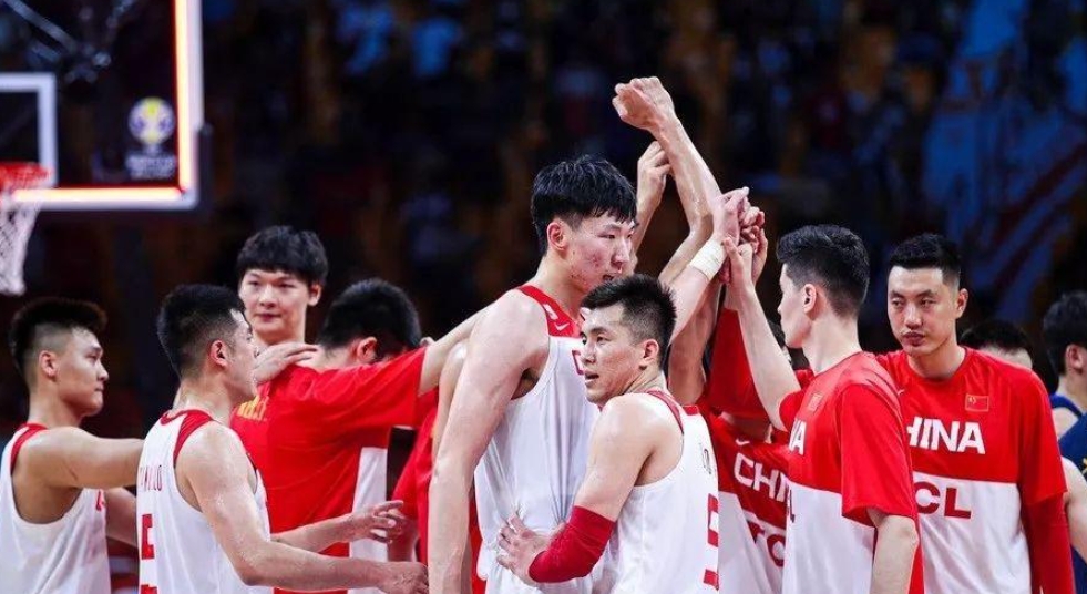 从排名对比到实力考量，中国男篮vs蒙古男篮，看谁能拔得头筹！